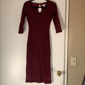 Midi lace dress